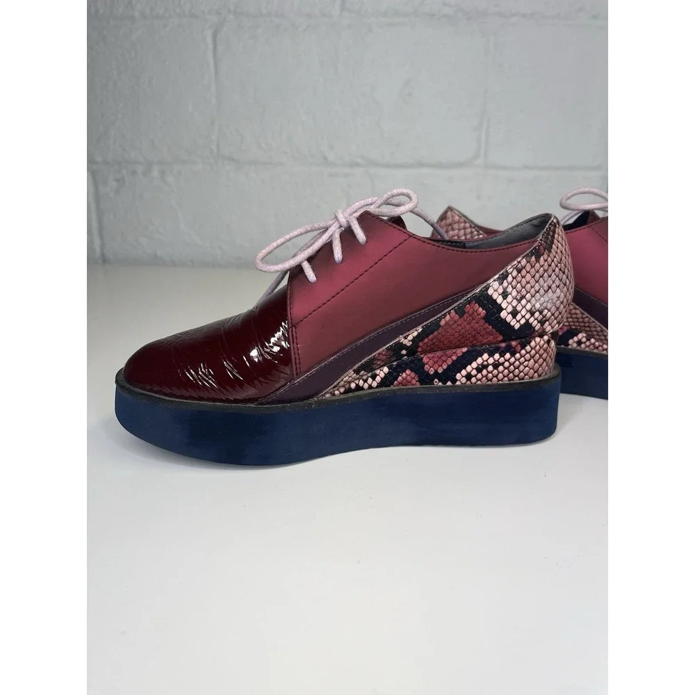 United Nude Spark Derby Burgundy Platform Oxford Womens 37 / US 6.5 Snake Print‎